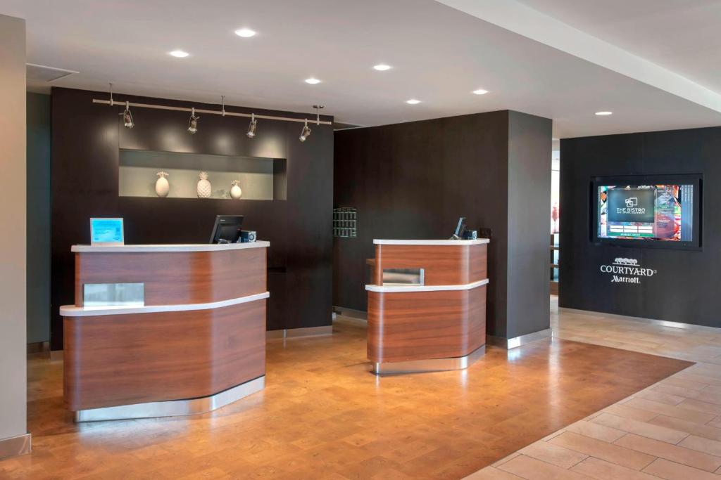 Vstupní hala nebo recepce v ubytování Courtyard by Marriott Mt. Laurel