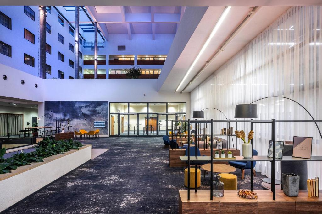 Courtyard by Marriott Prague Airport - Resim 5