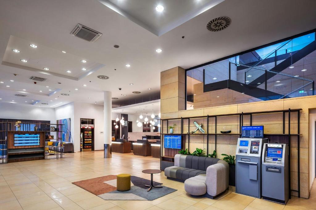 Courtyard by Marriott Prague Airport - Resim 13