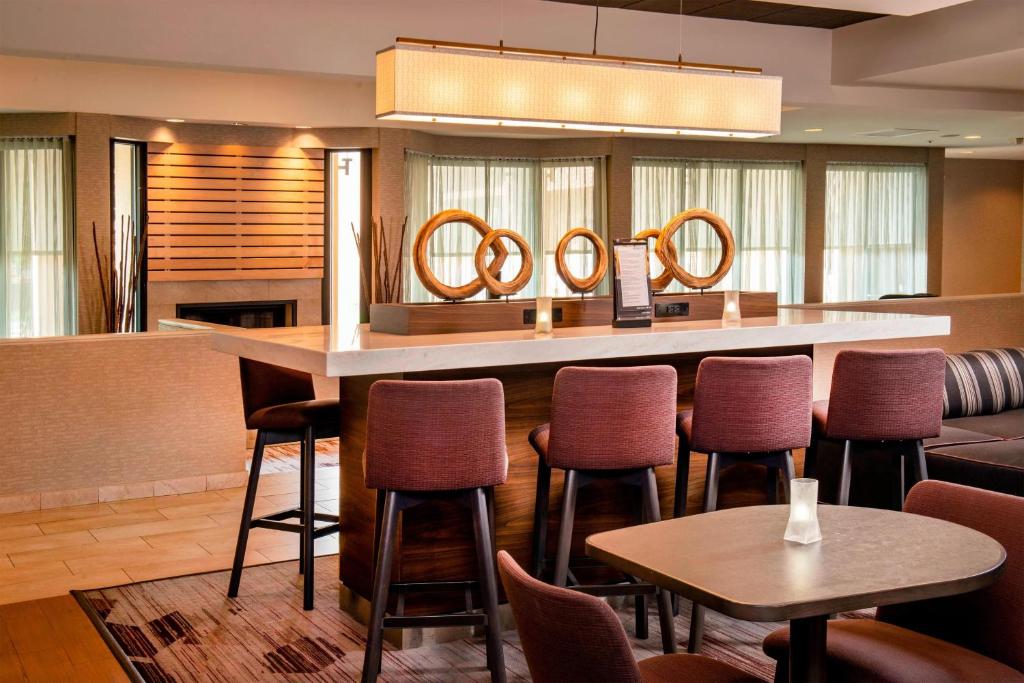 Courtyard by Marriott Rockville photo
