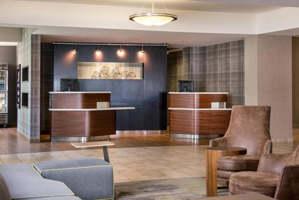 Courtyard by Marriott Richmond Berkeley photo