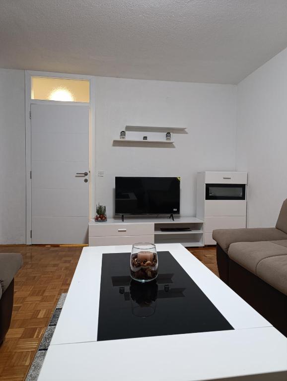 Apartman Bulevar Živinice - 一卧室公寓