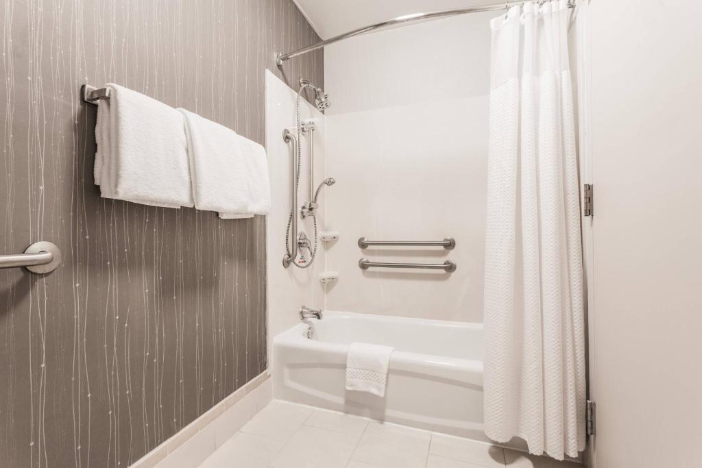 Courtyard by Marriott Rocky Mount photo