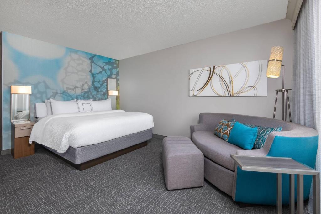 Postel nebo postele na pokoji v ubytování Courtyard by Marriott Reno