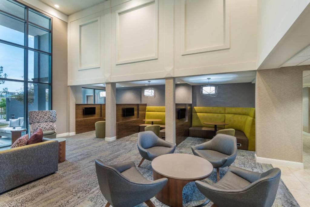 Posezení v ubytování Courtyard by Marriott Reno