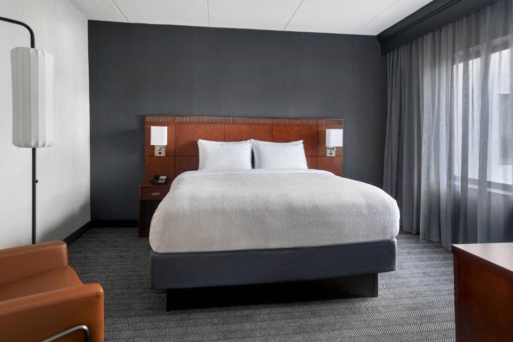 Voodi või voodid majutusasutuse Courtyard by Marriott Poughkeepsie toas