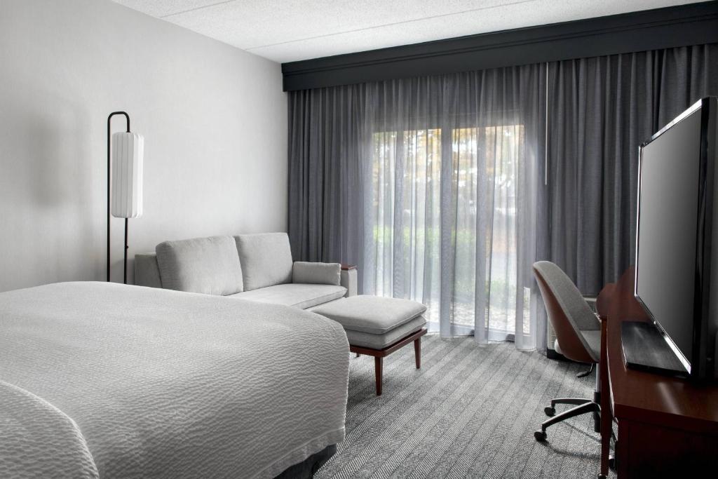 Voodi või voodid majutusasutuse Courtyard by Marriott Poughkeepsie toas
