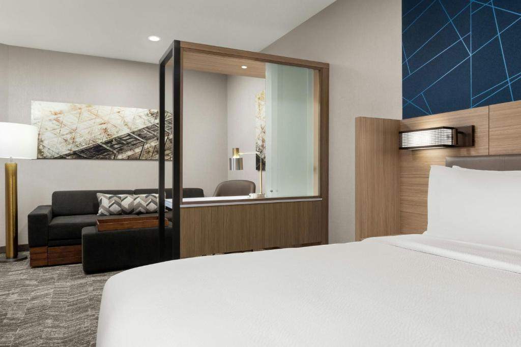 Postel nebo postele na pokoji v ubytování SpringHill Suites by Marriott Kanab