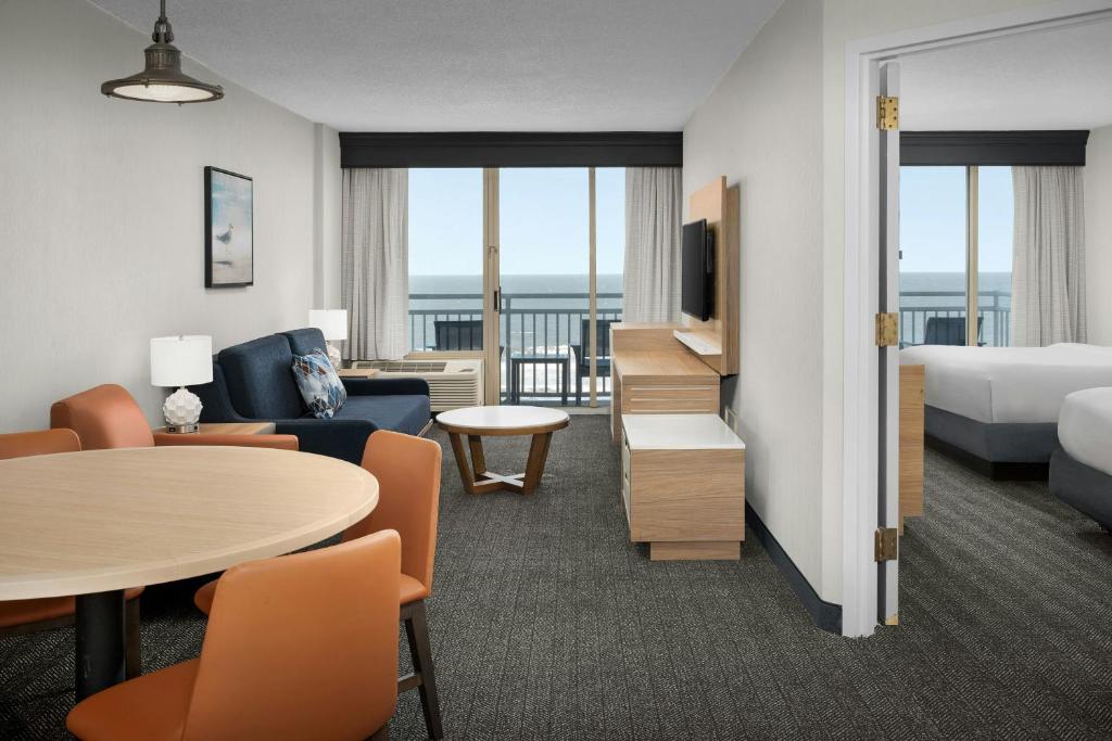 Courtyard by Marriott Virginia Beach Oceanfront North 37th Street photo