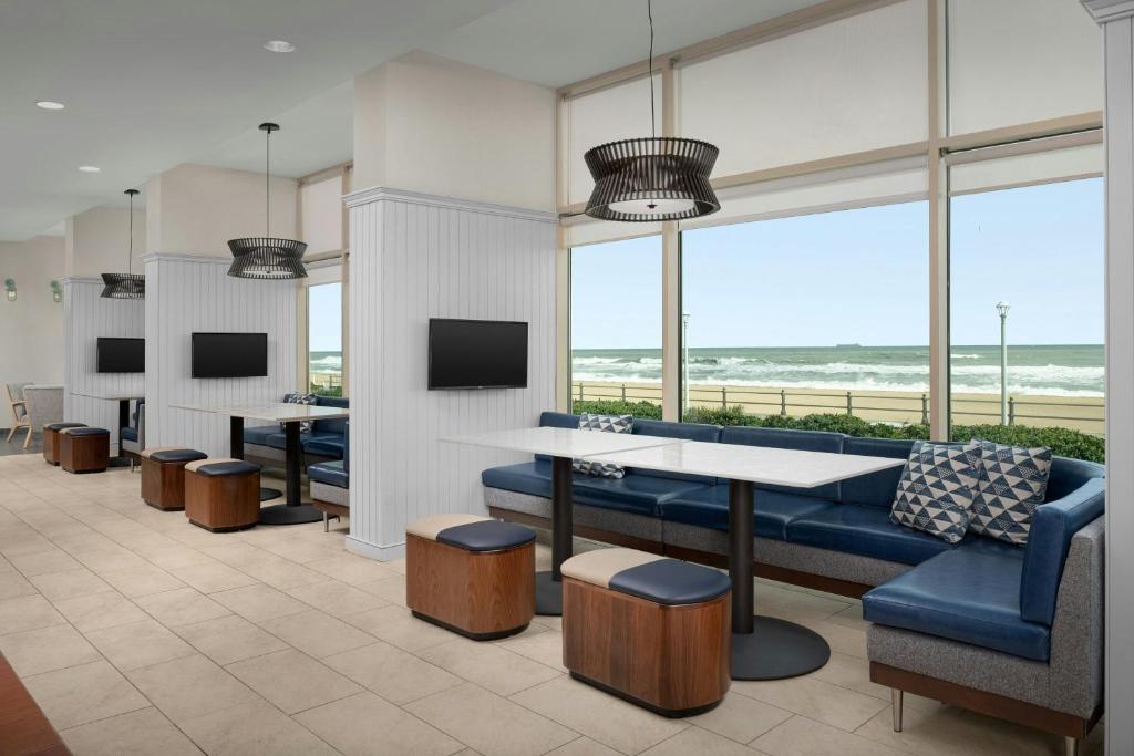 Courtyard by Marriott Virginia Beach Oceanfront North 37th Street photo