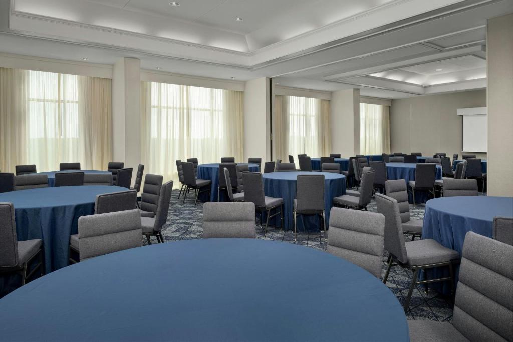 Courtyard by Marriott Virginia Beach Oceanfront North 37th Street photo