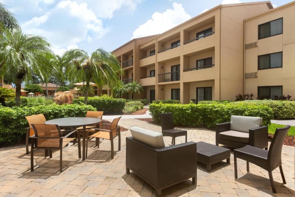 Courtyard Fort Myers Cape Coral - Grootkamer, King, Courtyard View