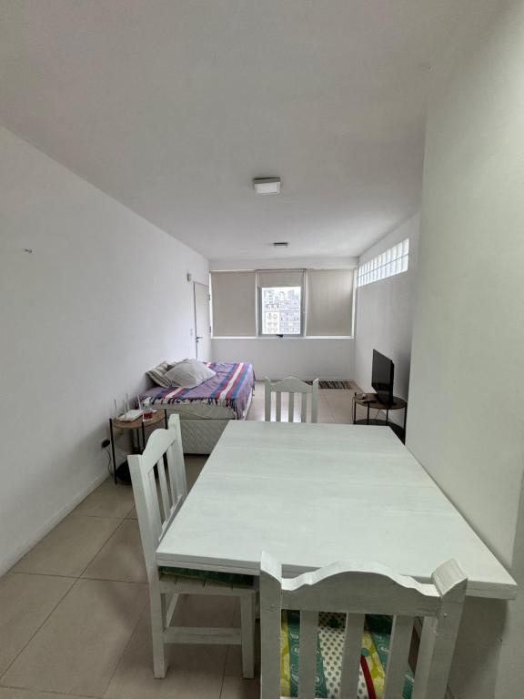 Et opholdsområde på Hermoso Departamento centro con pileta