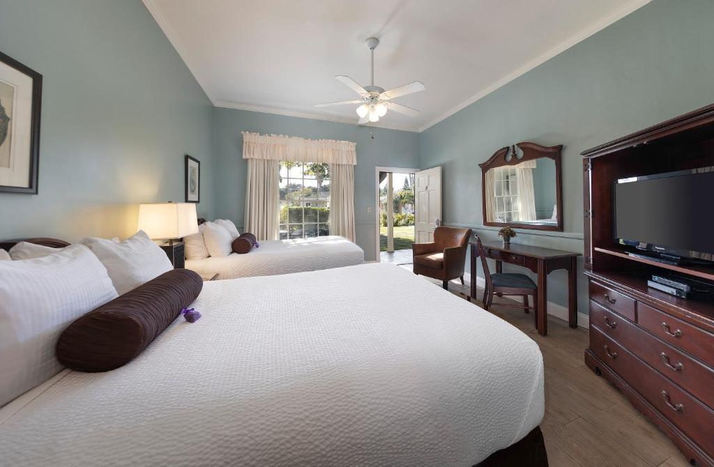 Lavender Inn by the Sea - 