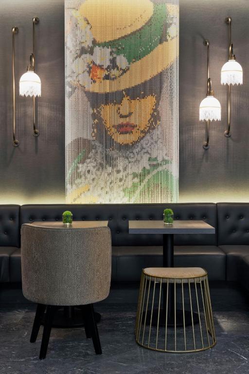 Posezení v ubytování Renaissance Vienna Schönbrunn Hotel