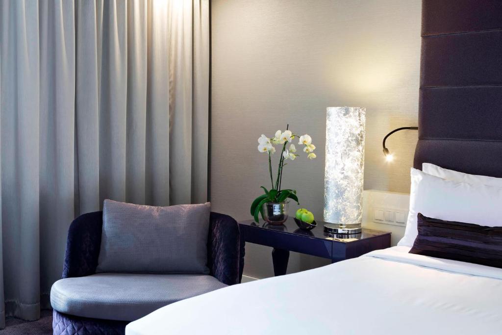 Renaissance Vienna Schönbrunn Hotel - Resim 21