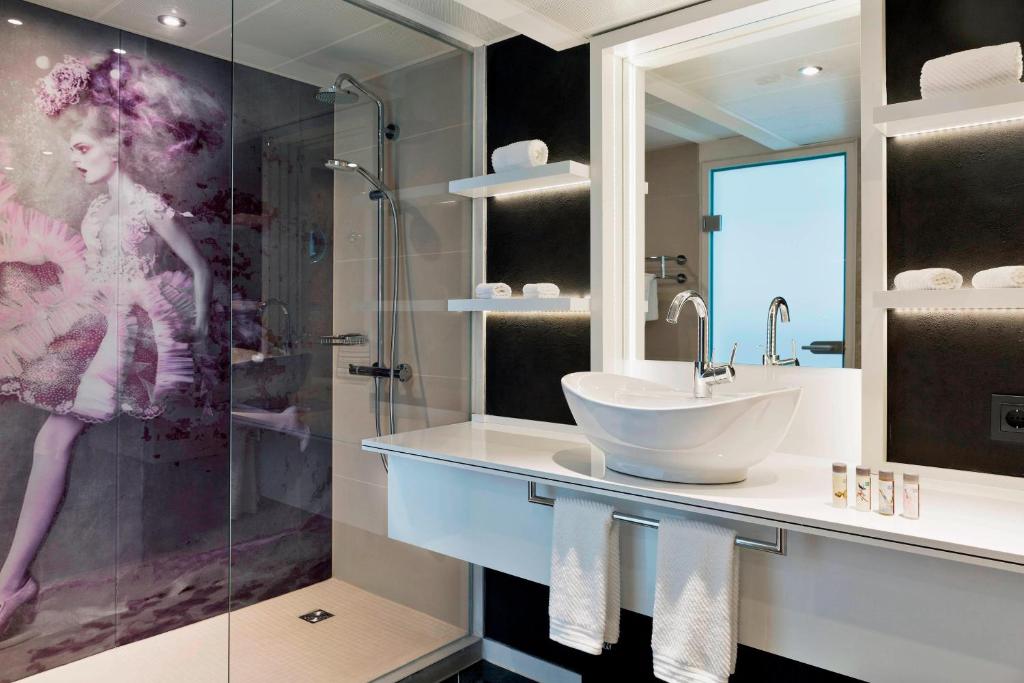 Koupelna v ubytování Renaissance Vienna Schönbrunn Hotel