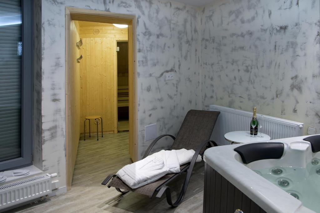 Fotografie z fotogalerie ubytování Hotel Koruna v destinaci Chlumec nad Cidlinou