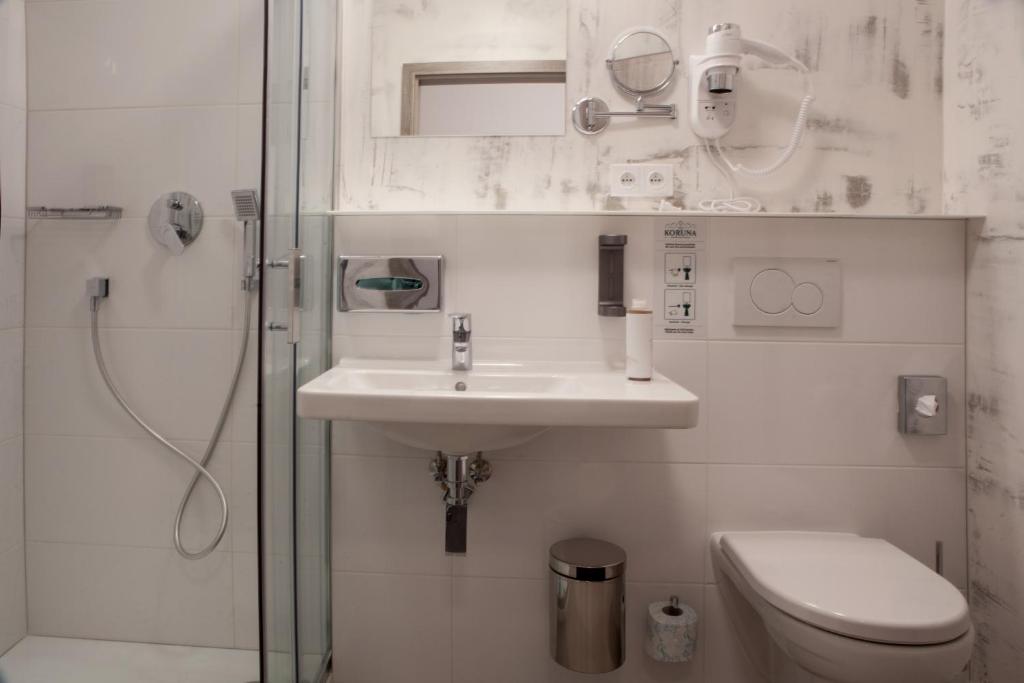 Koupelna v ubytování Hotel Koruna
