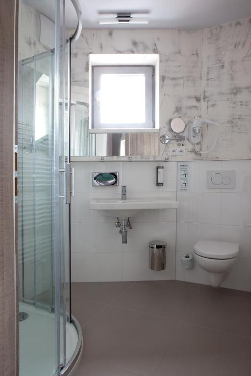Koupelna v ubytování Hotel Koruna