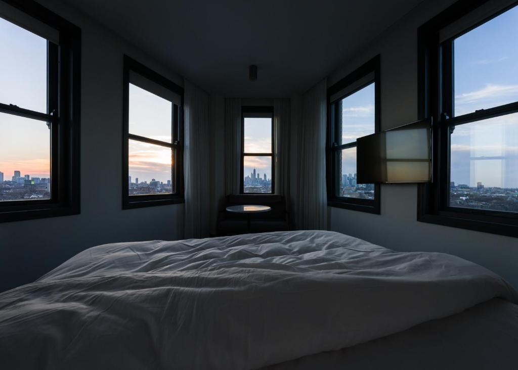 The Robey, Chicago, a Member of Design Hotels photo
