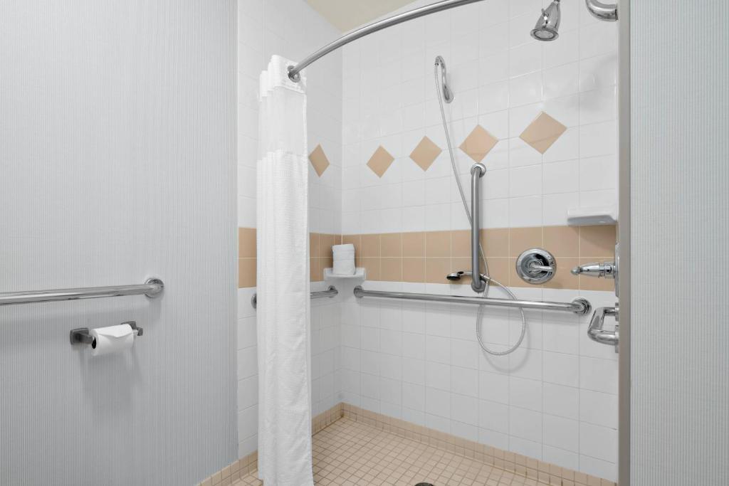 Courtyard by Marriott Edmonton Downtown - Resim 31