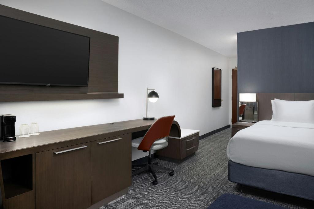 Courtyard by Marriott Lakeland photo