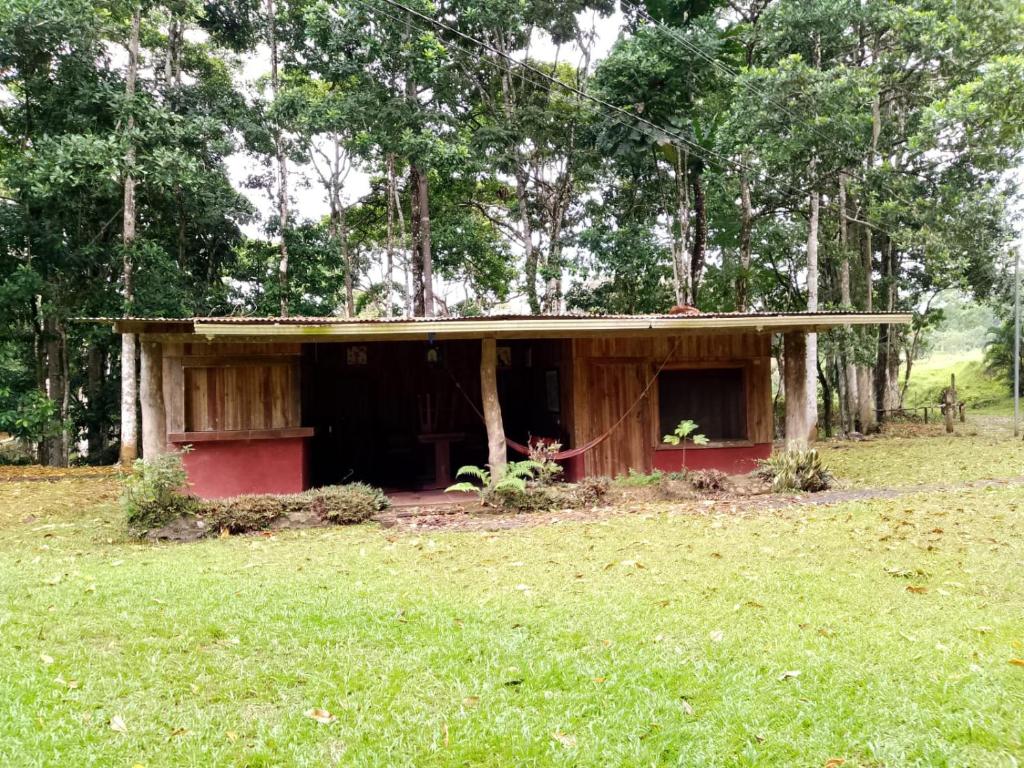 Zahrada ubytování Cabañas Rusticas Cielo Roto, Río Celeste