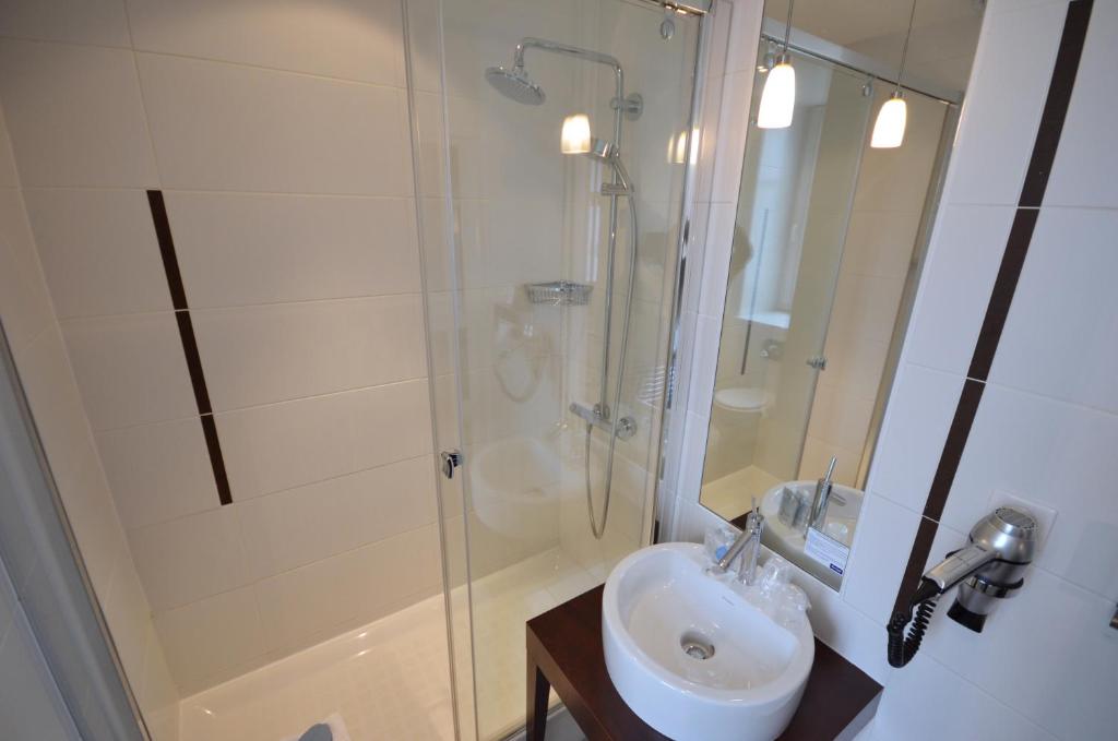 Best Western Dijon Centre Gare - Resim 39