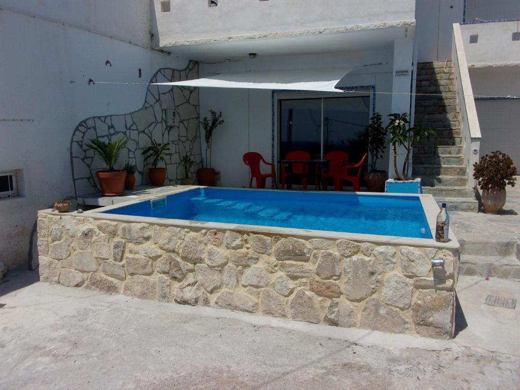Bazén v ubytovaní Apartment with Terrace alebo v jeho blízkosti
