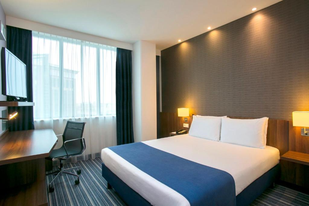 Holiday Inn Express Amsterdam Arena Towers by IHG - Resim 25