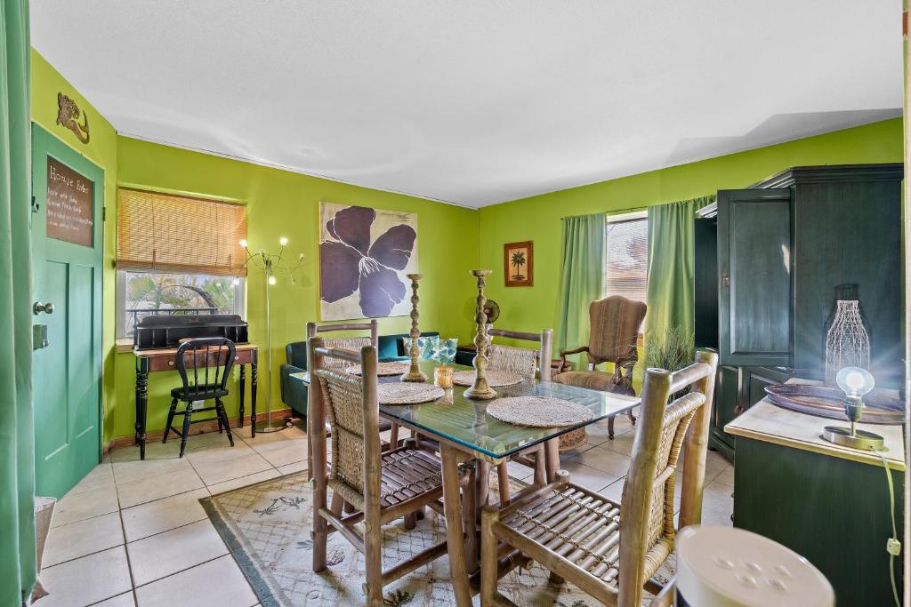 Blue Bell Apartment Hotel - Deluxe Kingsuite