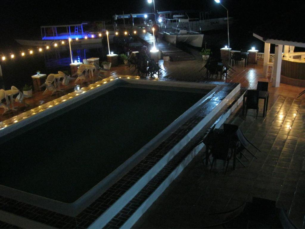Sundlaugin á Fisherman's Inn Hotel eða í nágrenninu