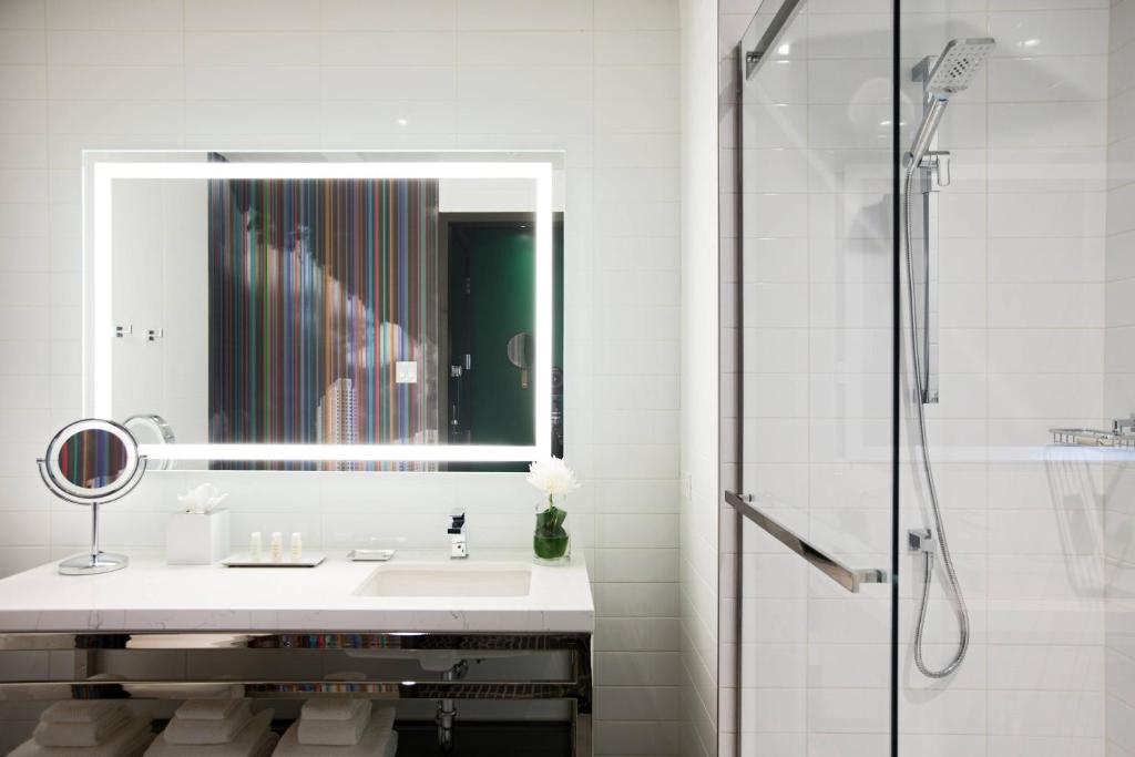 Renaissance Montreal Downtown Hotel - Resim 30