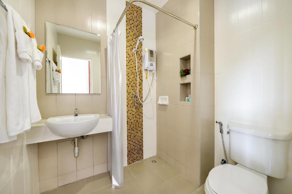 The Topaz Residence Phuket Town - Resim 3