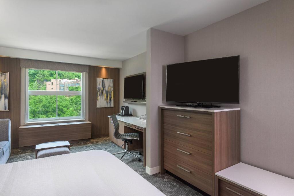 Courtyard by Marriott Edgewater NYC Area - Superior King Room