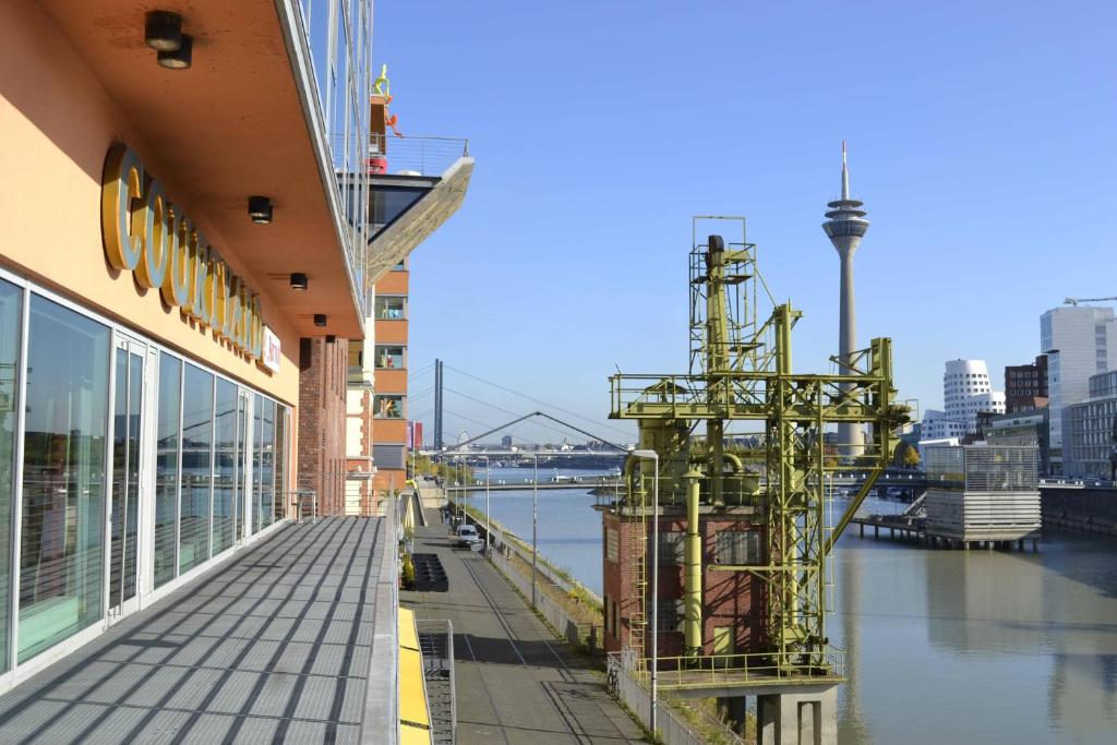 Courtyard by Marriott Duesseldorf Hafen - Resim 32