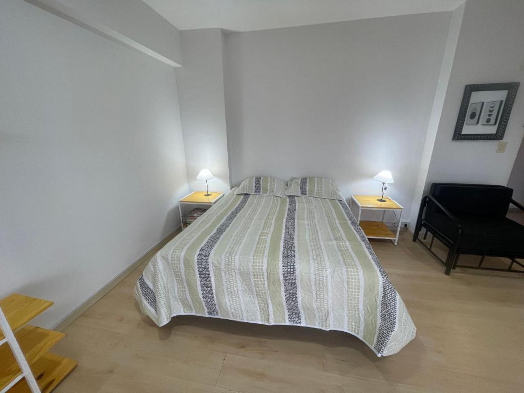 Un ou plusieurs lits dans un hébergement de l'établissement Modern Studio with Open Views, Pool, and 24-Hour Security