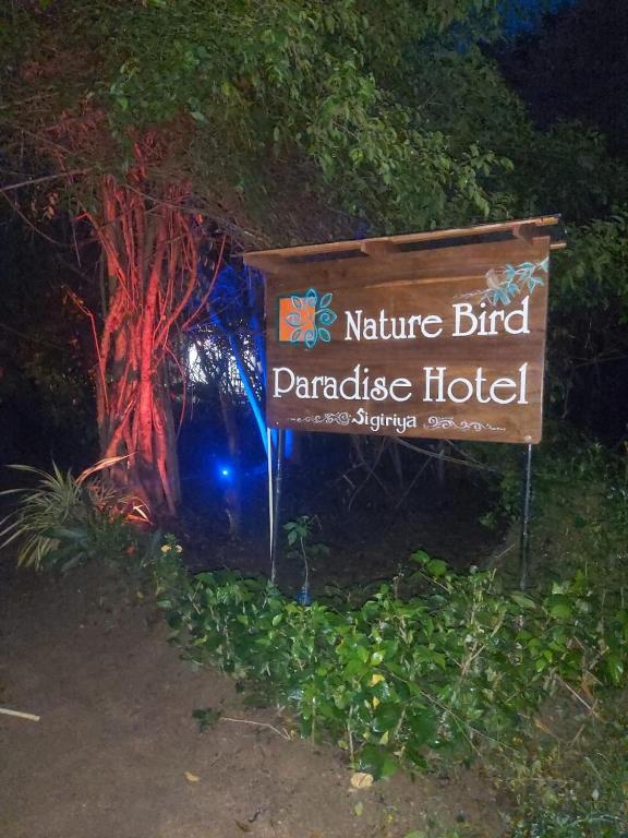 Certifikát, hodnocení, plakát nebo jiný dokument vystavený v ubytování Nature Bird Paradise Hotel Sigiriya