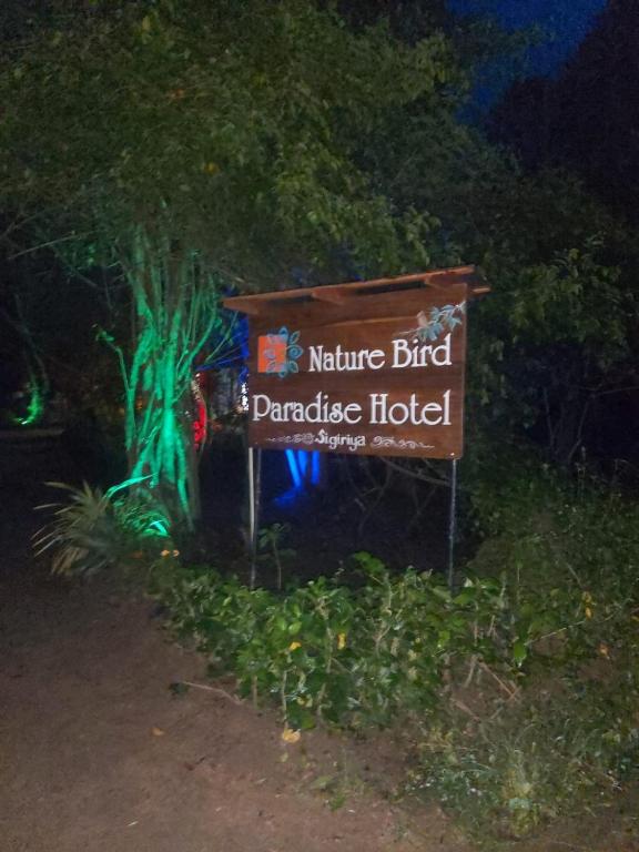 Certifikát, hodnocení, plakát nebo jiný dokument vystavený v ubytování Nature Bird Paradise Hotel Sigiriya