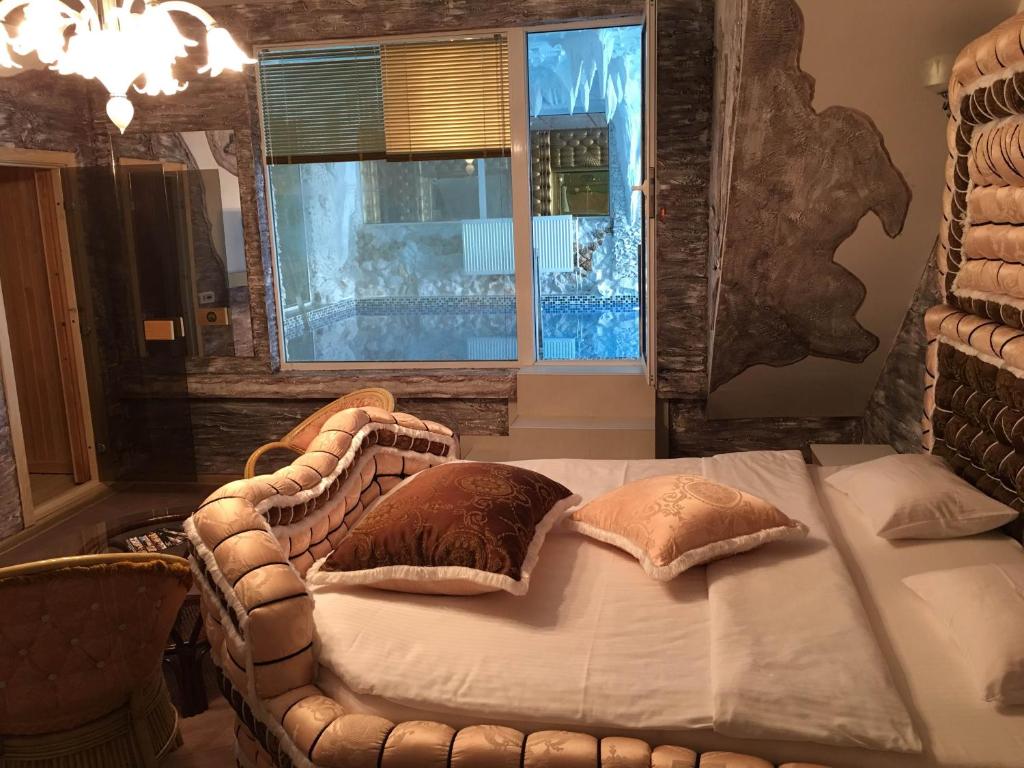 
Junior Suite with Private Spa Access
