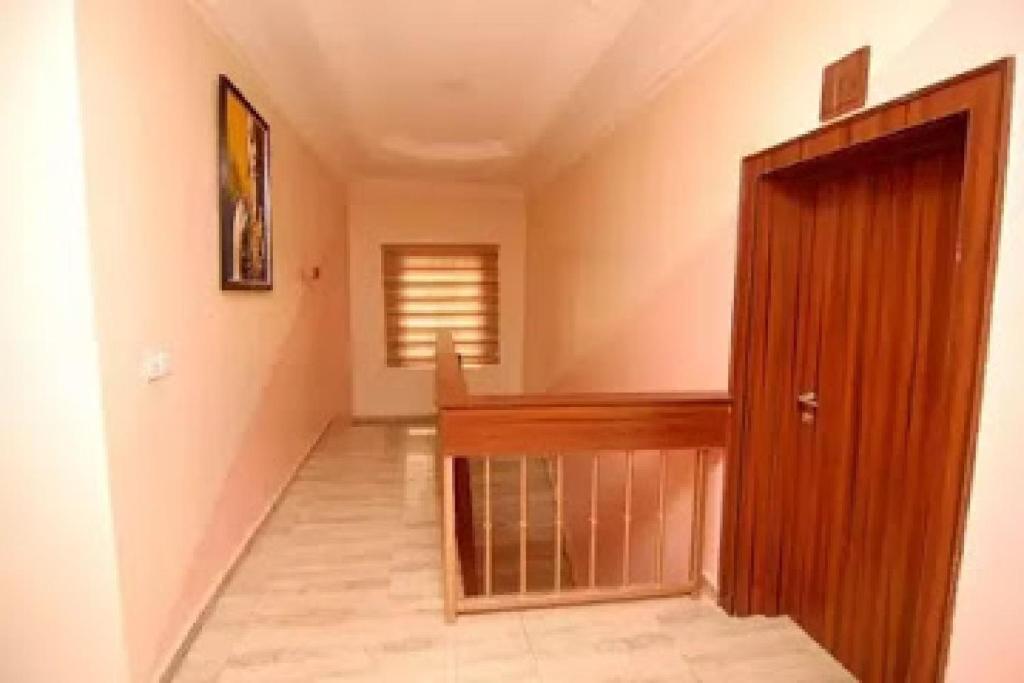 Room in Lodge - Lois Hotel Abuja - Twin/Double Room