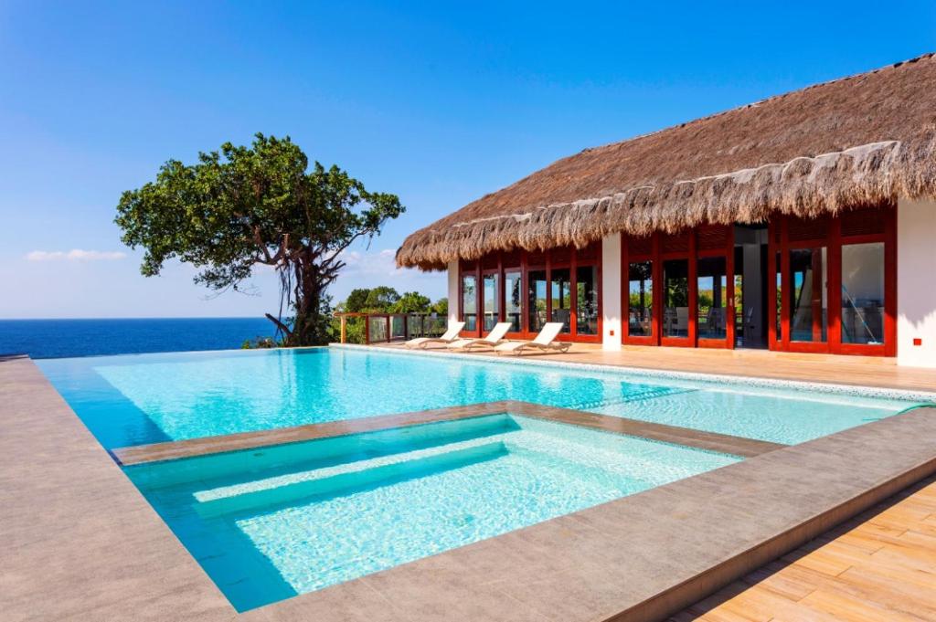 Fotografie z fotogalerie ubytování Oceans Edge Resort by Hiverooms v destinaci Tipokpok