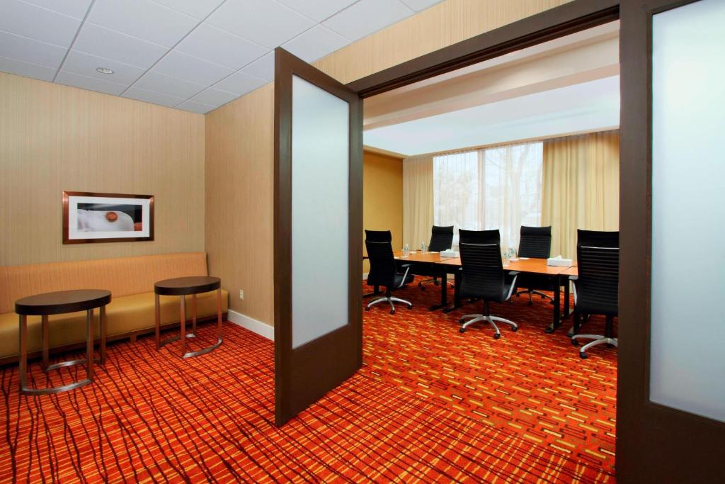 Konferenční prostory v ubytování Courtyard by Marriott Lyndhurst/Meadowlands