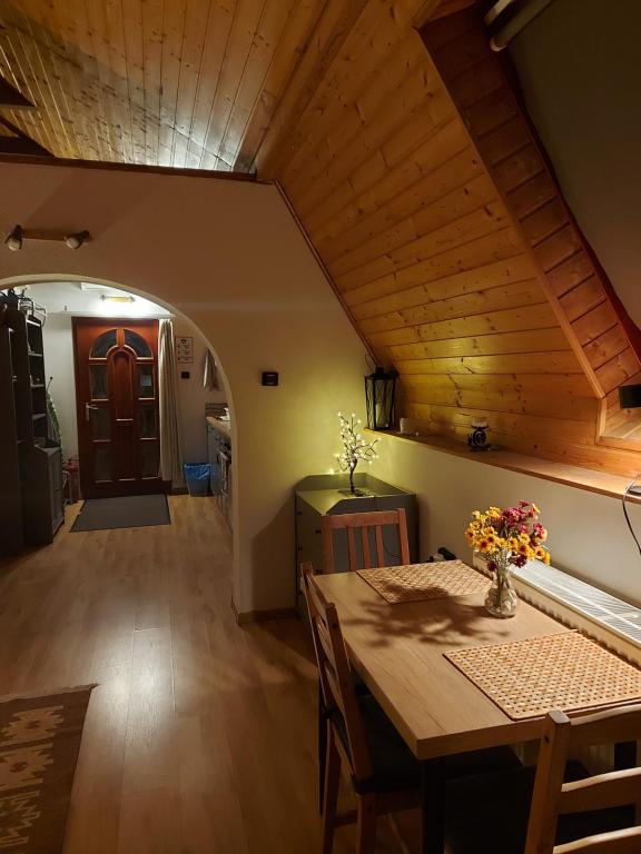 Posedenie v ubytovaní Attila-Apartman Budaörs