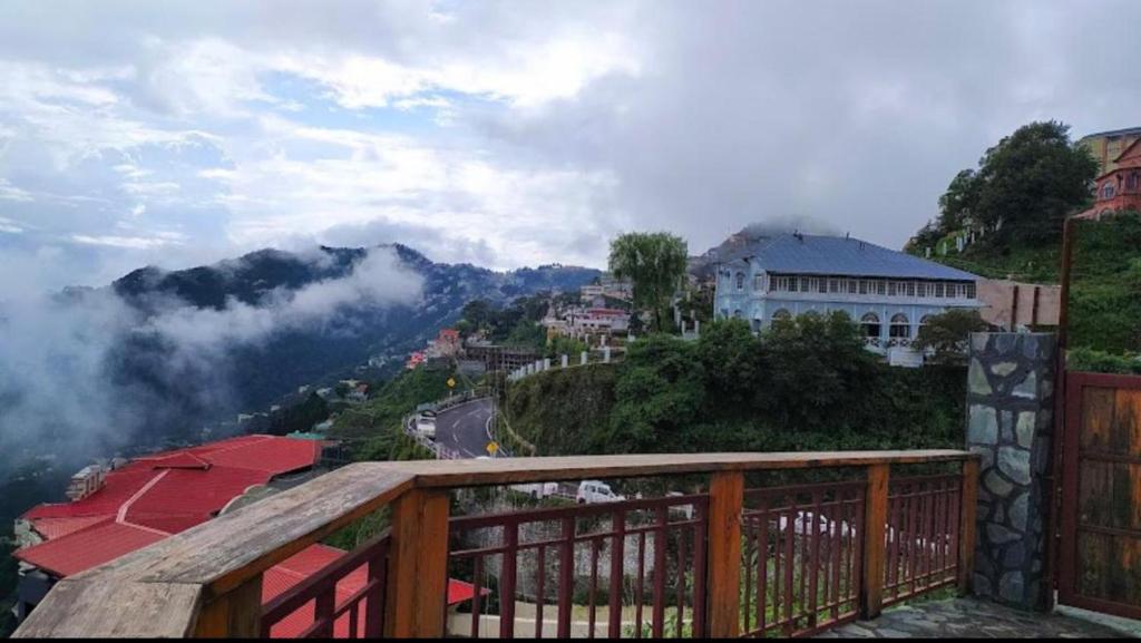 Nespecifikovaný výhled na hory nebo výhled na hory při pohledu z bed and breakfast