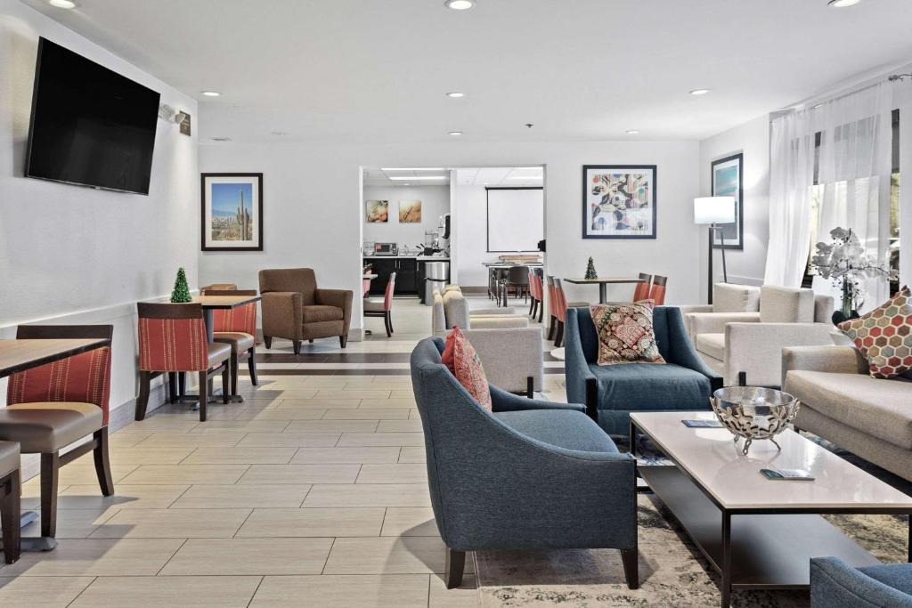 Posezení v ubytování Comfort Inn Chandler - Phoenix South I-10