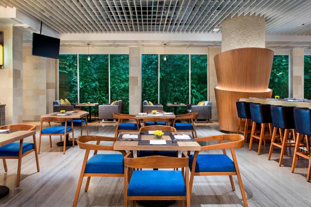 Posezení v ubytování Courtyard by Marriott Bandung Dago