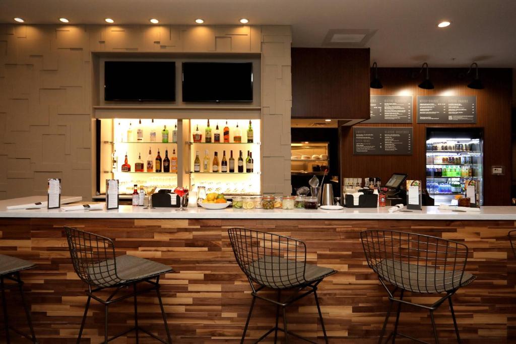 Nápoje v ubytování Courtyard by Marriott Southington