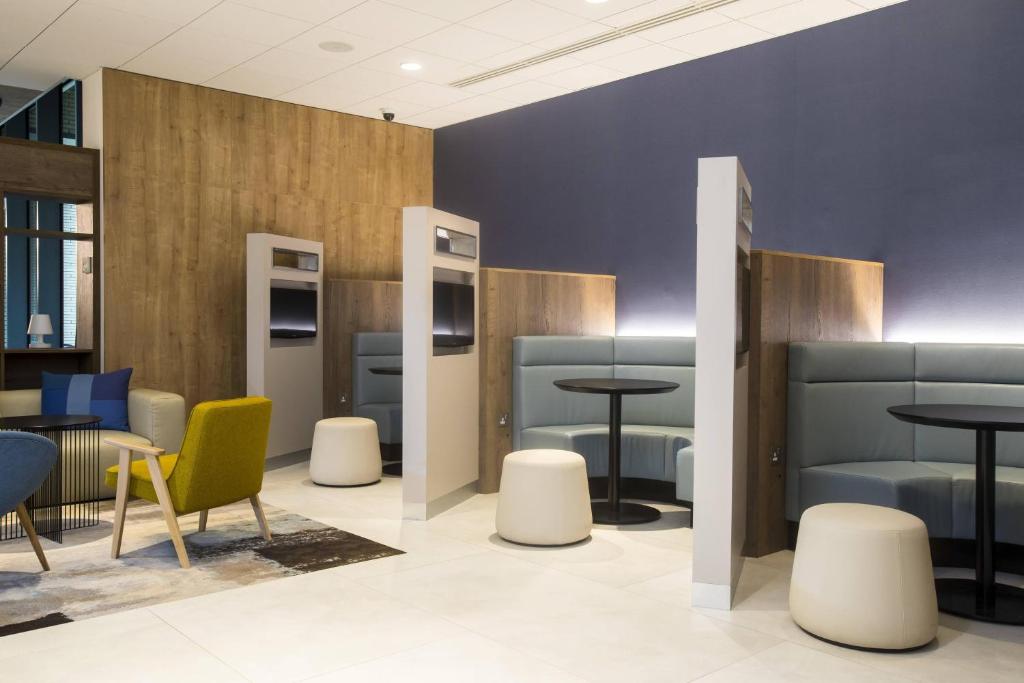 Courtyard by Marriott Edinburgh West - Resim 16